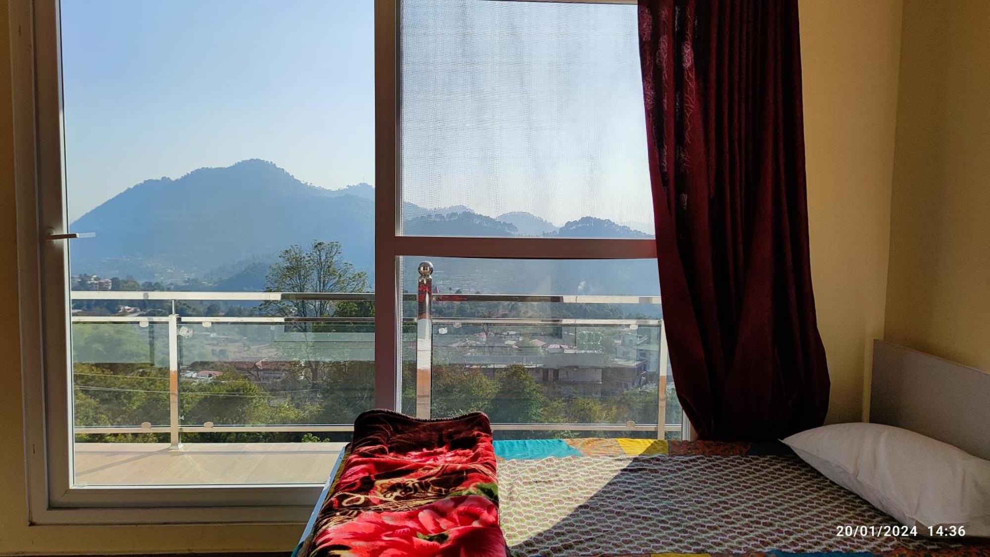 Homestay Host Labs - Premium View *