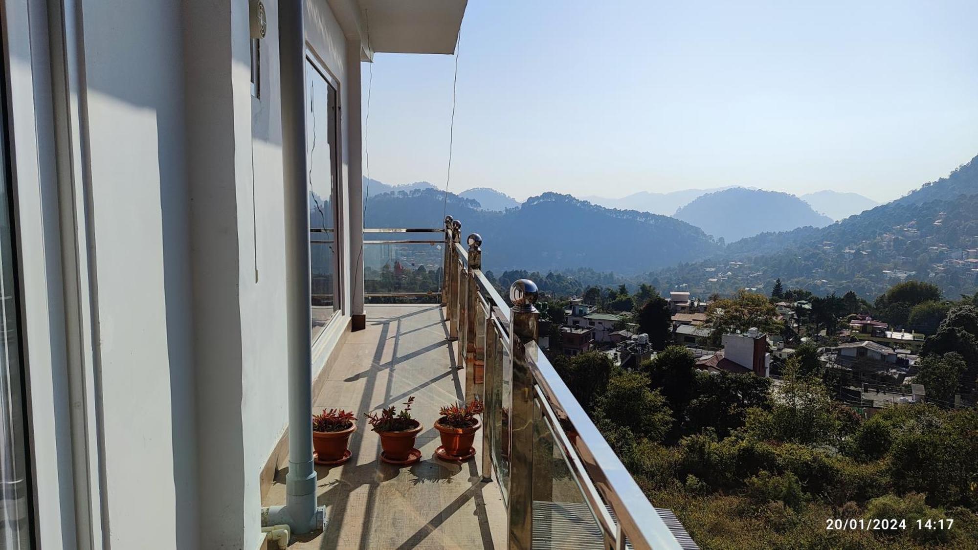 Host Labs - Premium View Homestay *